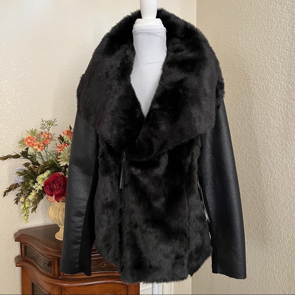 Vera Wang Fur Collar Mixed Media Coat - Picture 5 of 15